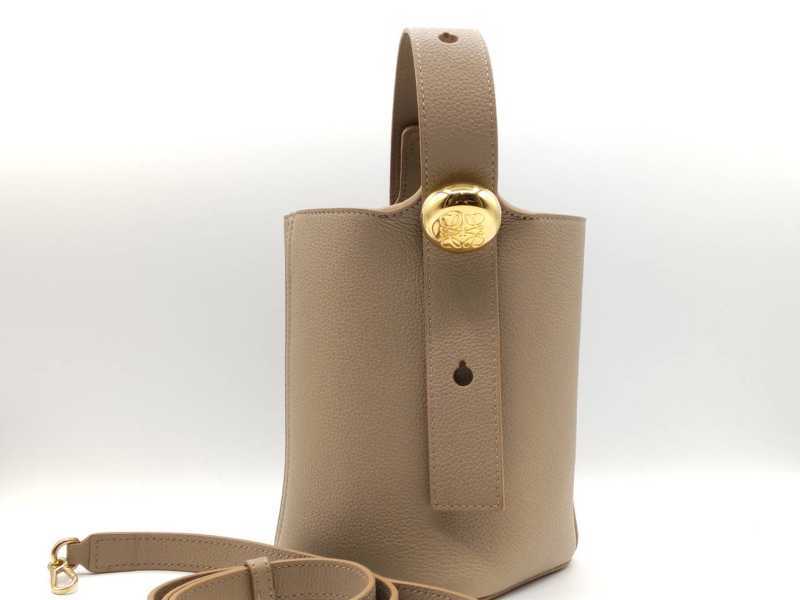 ロエベ買取 ペブルバケットバッグミニ